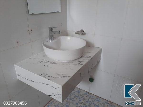 Bàn đá lavabo trắng vân đen